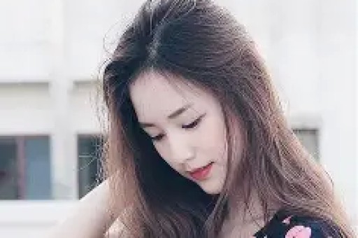 “单身人设、歧视女性、来中国只为捞钱”韩国霸总刚爆火就塌房