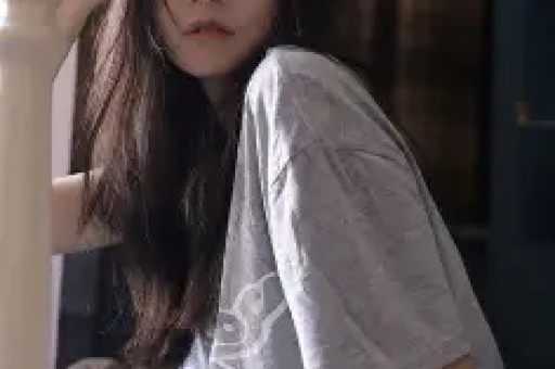 他被谢霆锋打成重伤发妻6次流产后离婚如今69岁他的现状怎样