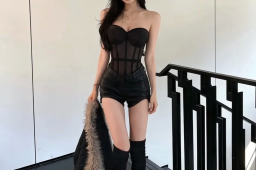 游客吐槽名人蜡像“哪儿也不像”度假村：确实不像不清楚是否获得了明星授权