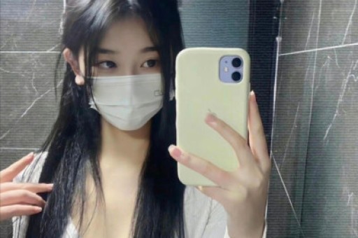 离开富大龙后她进入国防大学当老师如今42岁仍单身无儿无女